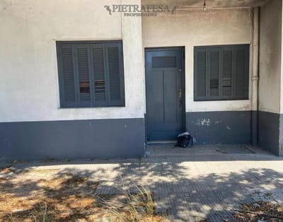 Casa y local a reciclar en venta, 2 dormitorios- La Teja