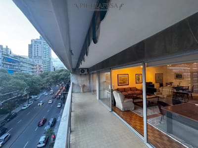 Apto en venta 3 dormitorios, 3 baños, garaje-Pocitos