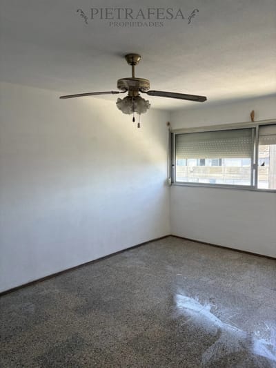 Apartamento en venta, 3 dormitorios, 1 baño, terraza lavadero. Malvin Norte.