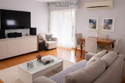 Apartamento en venta, 2 dormitorios, 1 baño, terraza, cochera. La Blanqueada.