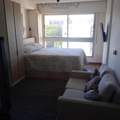 Apartamento en alquiler, monoambiente, 1 baño. Amueblado. Pocitos.