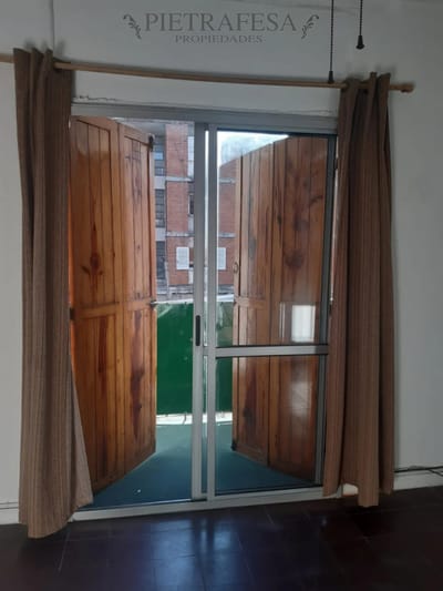 Apartamento en alquiler, 2 dormitorios, 1 baño, terraza. La Teja.