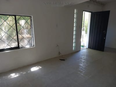 Casa en alquiler, 2 dormitorios, 1 baño, patio. El Pinar.