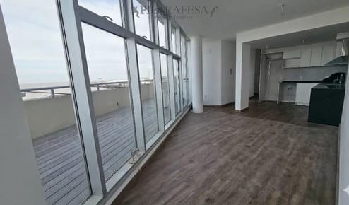 Apartamento en alquiler, 1 dormitorio, 1 baño, terraza. Ciudad Vieja.
