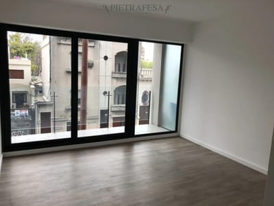 Apartamento en alquiler, 1 dormitorio, 1 baño, terraza. Pocitos.
