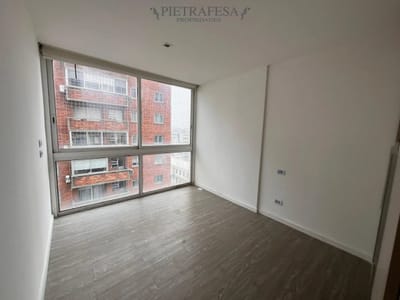 Apartamento en alquiler, 1 dormitorio, 1 baño. Barrio Sur.