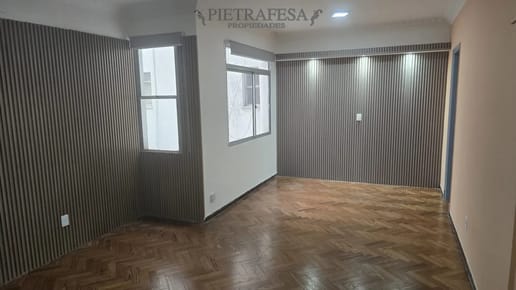 Apartamento en alquiler, 2 dormitorio, 1 baño, terraza. Centro.