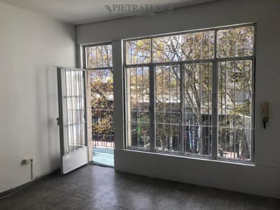 Apartamento en alquiler, 1 dormitorio,1 baño, terraza. Cordón.