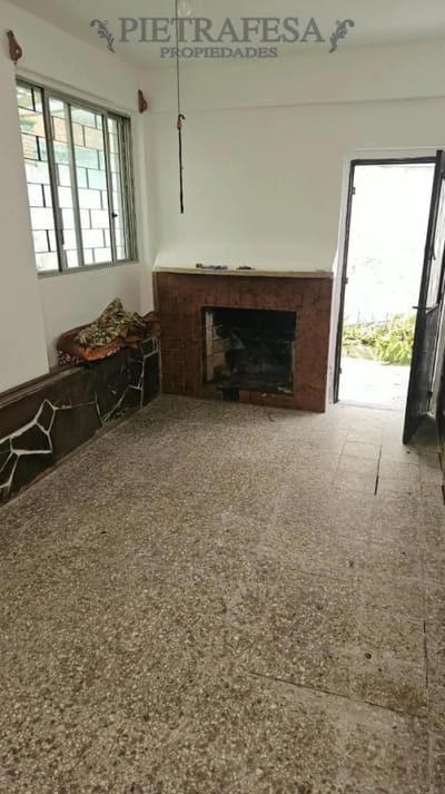 Apartamento en alquiler, 1 dormitorio, 1 baño, patio con parrillero. Sayago.