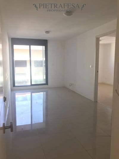 Apartamento en alquiler, 1 dormitorio, 1 baño, cochera, terraza. Prado .
