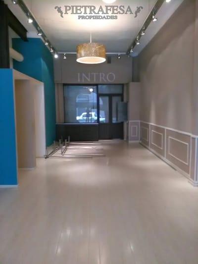 Local en venta con renta Bartolomé Mitre-Ciudad Vieja