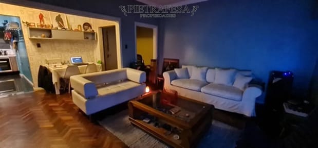 Apartamento en venta - 2 dormitorios 1 baño con terraza - parrillero - Av. Luis Alberto de Herrera - Pocitos