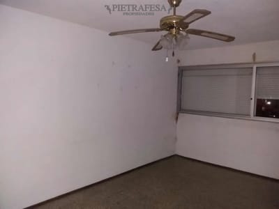 Apartamento en venta 3 dormitorios, 1 baño- Euskalerria 71 con renta- Malvin Norte