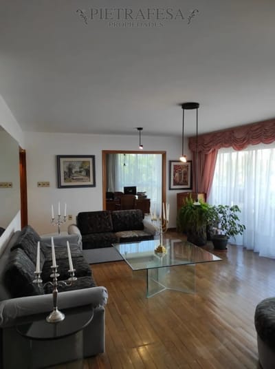 Apartamento amueblado 3 dormitorios, 4 baños, terraza y garaje- Echevarriarza- Pocitos