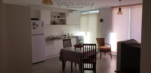 Apartamento en venta con renta 2 dormitorios, 1 baño y terraza- Avenida Del Libertador -Aguada