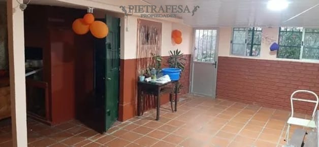 Casa en venta 3 dormitorio, 1 baño, fondo y cochera-Osvaldo Martínez- Flor de Maroñas