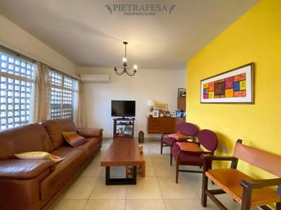 2 casas en venta con renta, 4 dormitorios, 3 baños, garaje y fondo- Avenida Cataluña- Parque Batlle