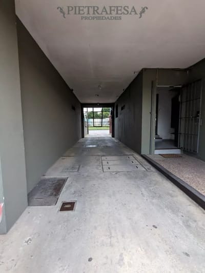 Cochera en venta zona Malvin