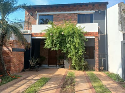CASA EN VENTA LUQUE CAMPO GRANDE
