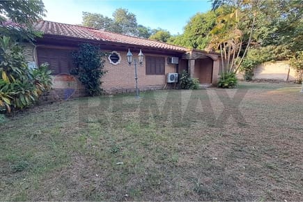En Venta - Casa de Verano -San Bernardino, Cordillera, Paraguay