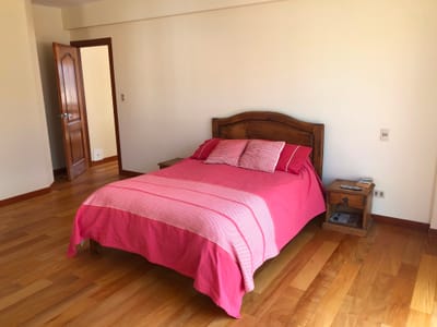 Departamento de 3 dormitorios en suite. Achumani