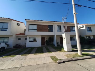 Casa en alquiler en el Remanso