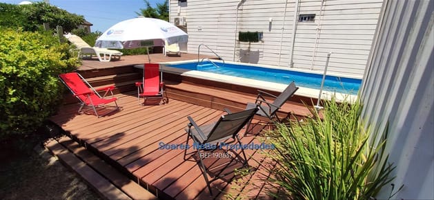 Venta casa Las Toscas + 2 aptos 900 m2, salida a 2 calles, con frente a la Rambla y a la calle 17
