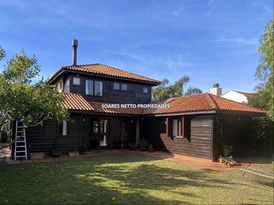 Casa en venta en Villa Argentina, a pasos de la playa. (GyP)