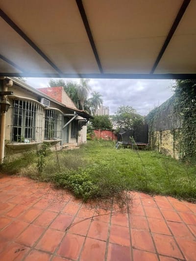 Residencia ideal para remodelacion .. Barrio Las Mercedes