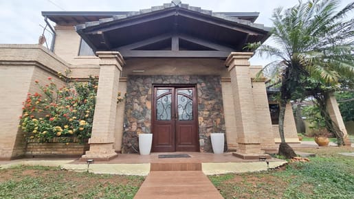 Oferta! En Venta Amplia Casa En Lambare