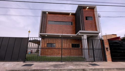 Casa En Laurelty Zona Britez Borges