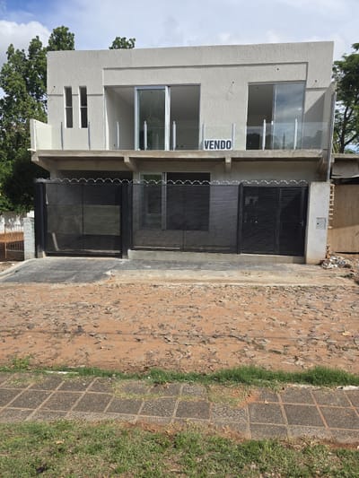 VENDO 2 DUPLEX EN POZO EN LAMBARE BARRIO SAN ANTONIO