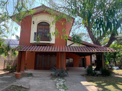 Casa en Alquiler Zona Oeste para Empresa‼️