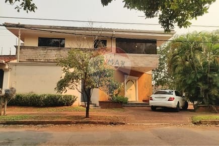 Vendo Casa en esquina Asunción Bº Herrera cerca del colegio San Cristóbal 