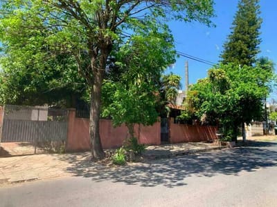 EN VENTA PROPIEDAD DE 673 M2 EN EL BARRIO NAZARETH, ASUNCIÓN.