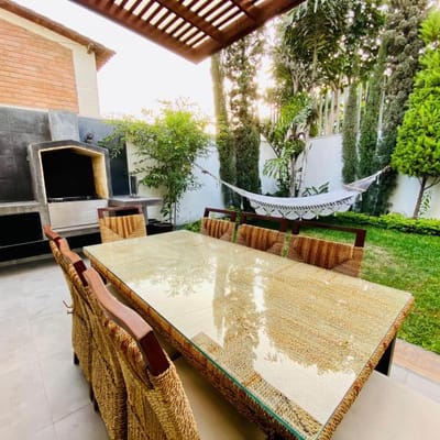 VENDO CASA IMPECABLE 4 DORMITORIOS LA MOLINA