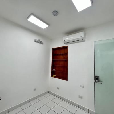 CONSULTORIO MEDICO DENTRO DE CLINICA OPORTUNIDAD