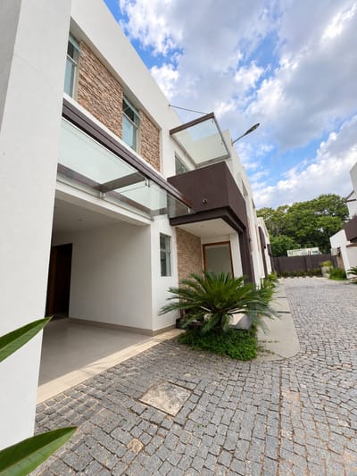 ALQUILO CASA EN CONDOMINIO PRIVADO - ITA ENRAMADA