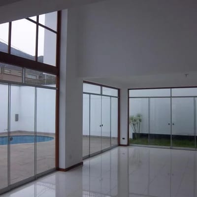 CASA DE ESTRENO m  PASAJE LA QUEBRADA LA PLANICIE  LA MOLINA