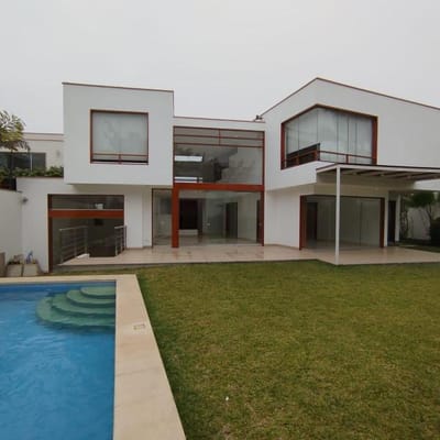 PRECIOSA CASA FINOS ACABADOS EXCLUSIVO CONDOMINIO