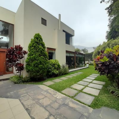 Linda casa m El Desierto Urb La Planicie  La Molina