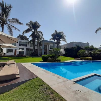 LUJOSA CASA BORDE AL LAGO m  VISTA PANORMICA