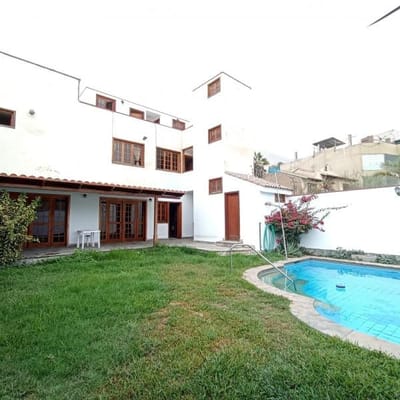LINDA CASA EN RINCONADA DEL LAGO  LA MOLINA