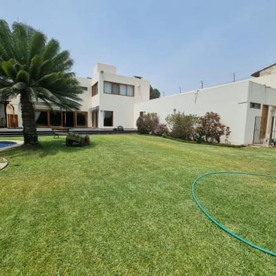 RESIDENCIA m  JARDINES PISCINA  Calle   LA MOLINA