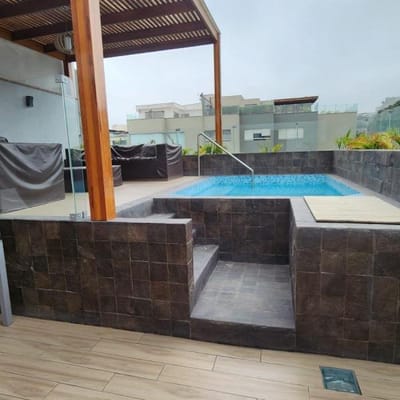Dplex Precioso con Terraza Piscina en Las Colinas de Monterrico  Surco
