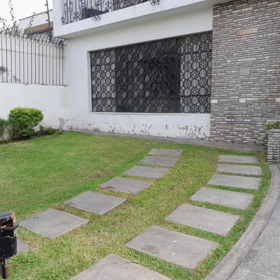 Vendo Casa Como Terreno Frente a Parque en Dellepiani  San Isidro
