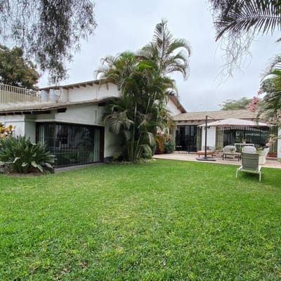Linda Casa Amplios Jardines  m  Alameda La Molina Vieja Moliplaza