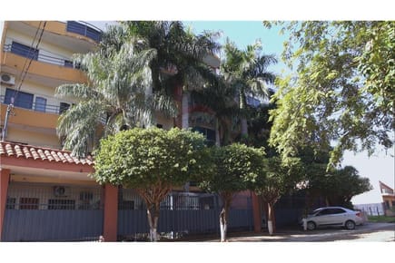 EN VENTA HERMOSO Y AMPLIO EDIFICIO - LOMA PYTA
