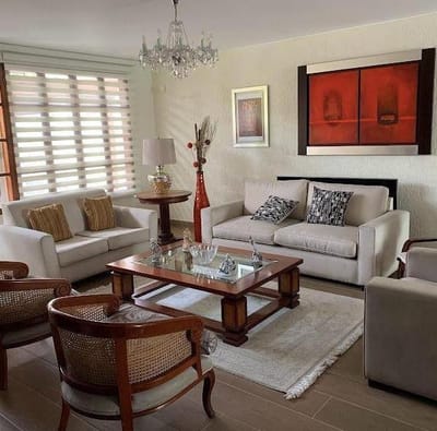 VENDO HERMOSA CASA EN LA  ARBOLEDA ZONA CNTRICA DE LA MOLINA