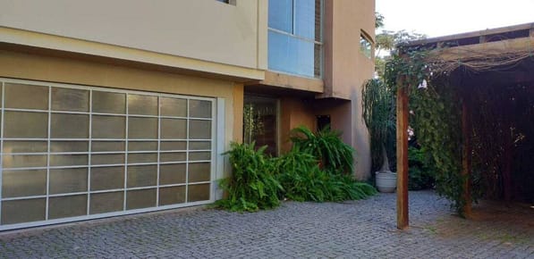 TRIPLEX EN BOTANICA IV ZONA COLEGIO GOETHE 